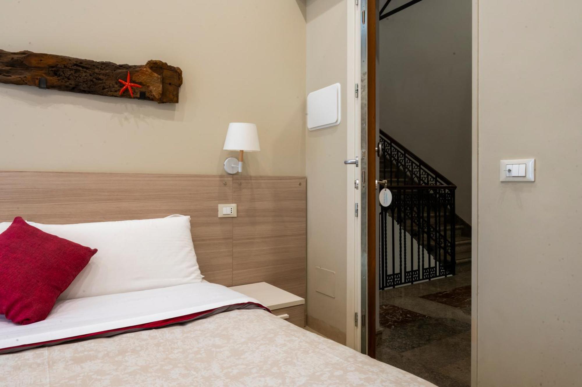 Le Mura - Charme Rooms Trapani Rum bild