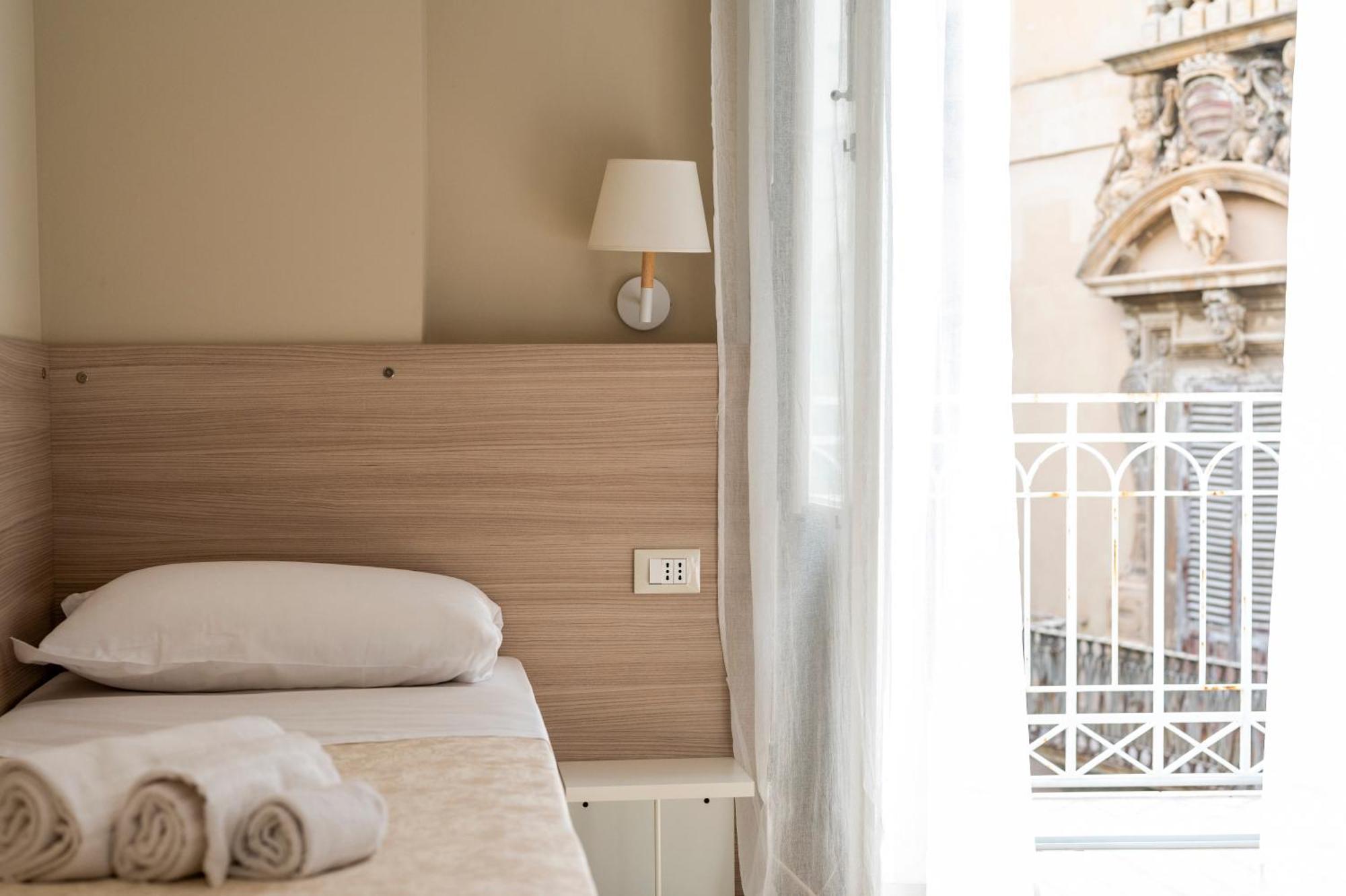 Le Mura - Charme Rooms Trapani Rum bild